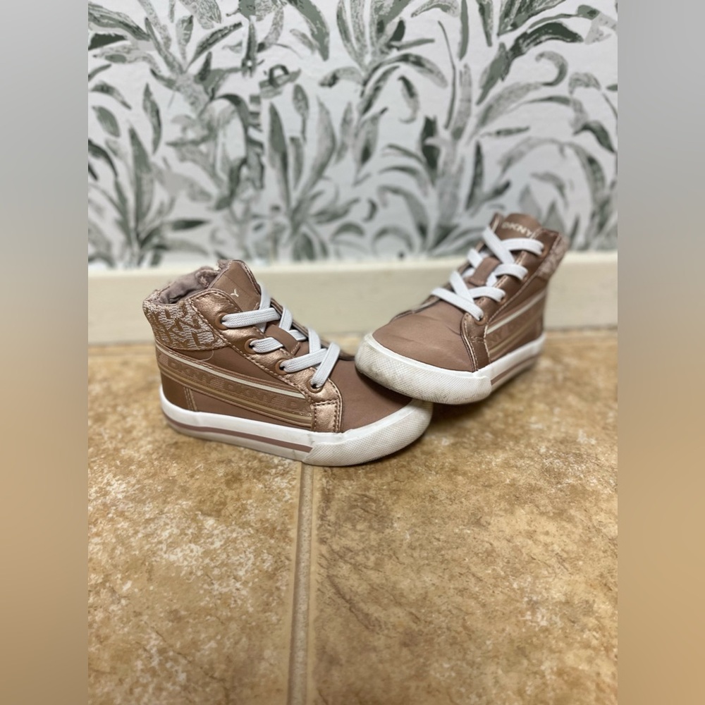 DKNY Toddler size 7 shoes.